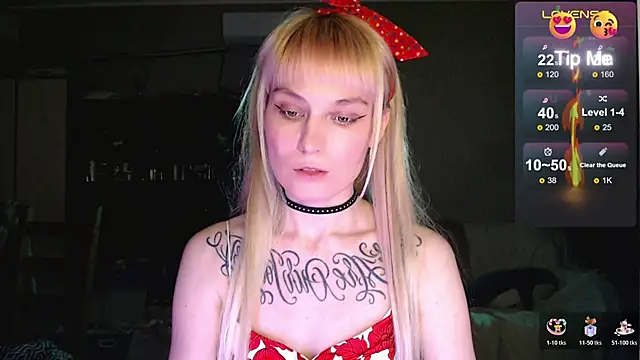 mischellemeow13 online show from November 26, 2025, 10:33 pm