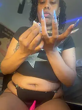 loveluna8 online show from February 7, 2026, 3:38 pm