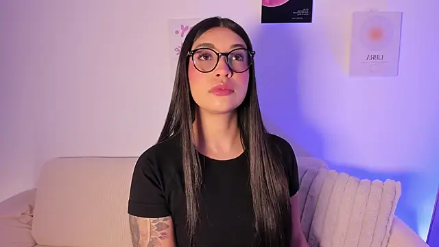 Snapshot of sensualhaven_ chatting on November 4, 2025, 11:59 pm sensualhaven online show from November 4, 2025, 11:59 pm