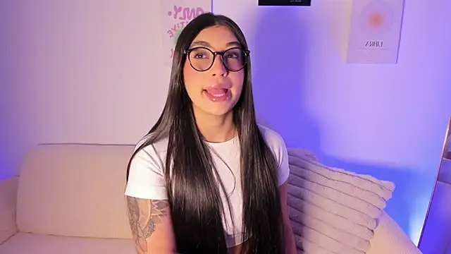 Snapshot of sensualhaven_ chatting on December 1, 2025, 12:15 am sensualhaven online show from December 1, 2025, 12:15 am