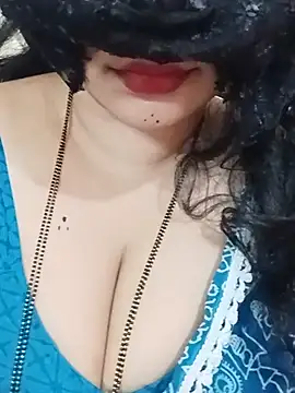 Snapshot of MONA_DARLING31 chatting on July 15, 2026, 5:45 am MONA DARLING31 online show from July 15, 2026, 5:45 am