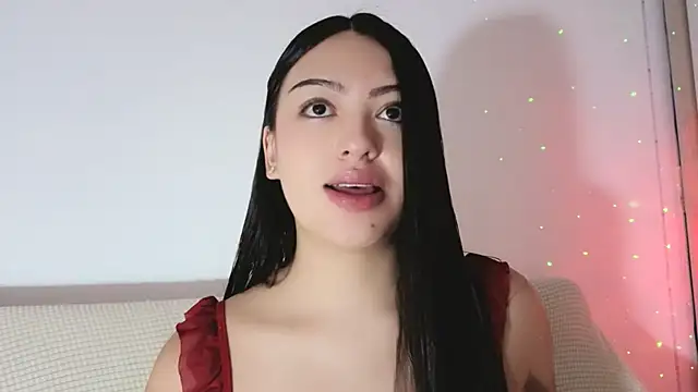 Sweet-Sophiee online show from July 6, 2026, 1:35 am
