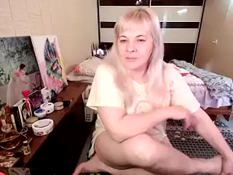Snapshot of Lia_Laguna77 chatting on May 18, 2026, 4:13 pm Lia Laguna77 online show from May 18, 2026, 4:13 pm
