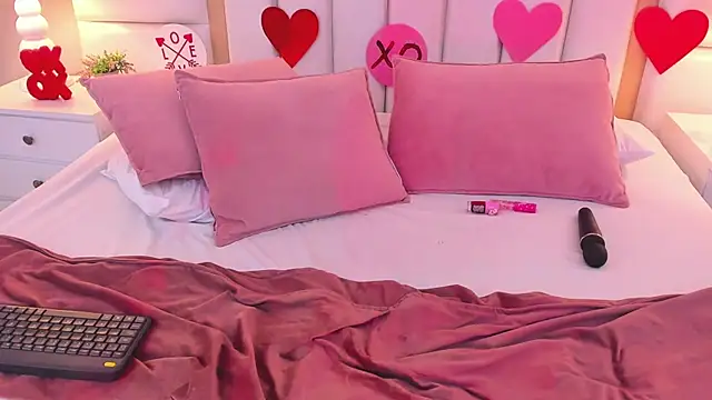 Snapshot of AmbarSantany chatting on February 14, 2025, 1:34 am AmbarSantany online show from February 14, 2025, 1:34 am