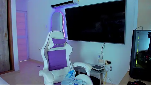 Snapshot of kittyandrick chatting on November 13, 2025, 11:58 pm kittyandrick online show from November 13, 2025, 11:58 pm