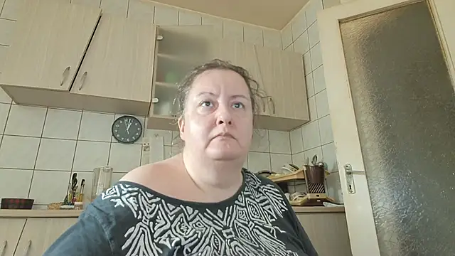 Snapshot of melissaBlessing chatting on February 17, 2025, 9:03 am melissaBlessing online show from February 17, 2025, 9:03 am