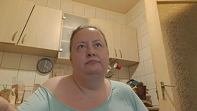 Snapshot of melissaBlessing chatting on April 30, 2026, 1:01 am melissaBlessing online show from April 30, 2026, 1:01 am