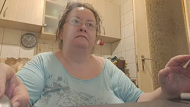 Snapshot of melissaBlessing chatting on April 30, 2026, 9:52 pm melissaBlessing online show from April 30, 2026, 9:52 pm