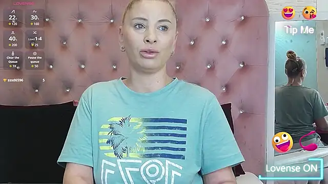 KikiSweet08 online show from January 12, 2026, 5:23 am