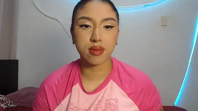 Snapshot of barbara_falcons chatting on December 15, 2025, 8:46 pm barbara falcons online show from December 15, 2025, 8:46 pm