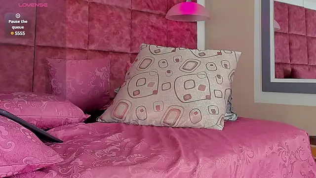 Drake Nassir4 online show from February 6, 2025, 5:40 pm