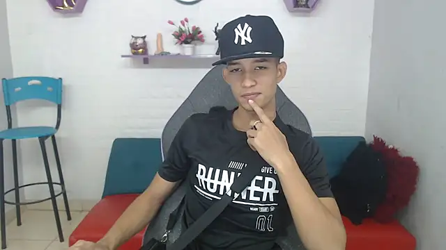 Snapshot of jose_sexycumm chatting on March 3, 2025, 6:12 pm jose sexycumm online show from March 3, 2025, 6:12 pm
