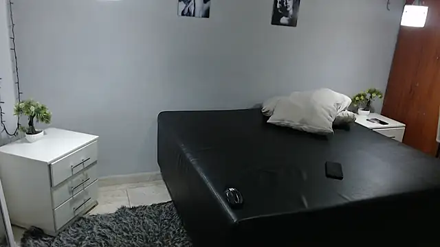 Snapshot of Kimandyuk chatting on December 13, 2024, 7:32 pm Kimandyuk online show from December 13, 2024, 7:32 pm