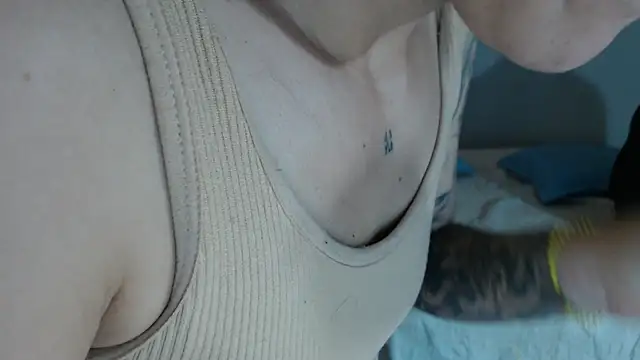 Snapshot of Kimandyuk chatting on December 22, 2024, 1:55 pm Kimandyuk online show from December 22, 2024, 1:55 pm