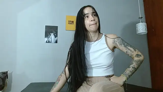 Snapshot of Kimandyuk chatting on March 6, 2025, 5:54 pm Kimandyuk online show from March 6, 2025, 5:54 pm