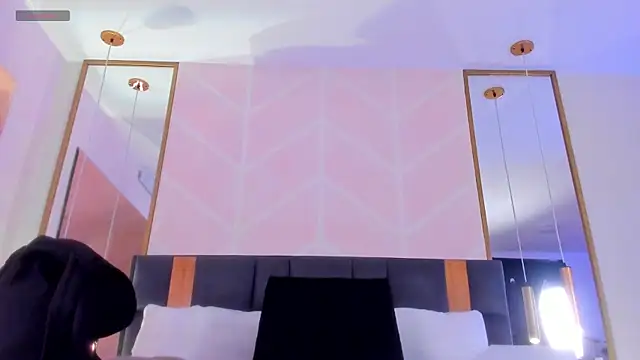 GabyPetit online show from December 2, 2025, 8:26 pm