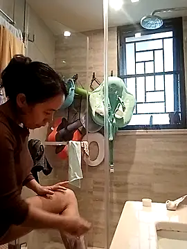 Snapshot of doggiepossession chatting on February 20, 2025, 6:39 am doggiepossession online show from February 20, 2025, 6:39 am