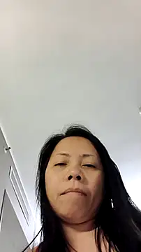 Snapshot of doggiepossession chatting on November 14, 2025, 10:47 am doggiepossession online show from November 14, 2025, 10:47 am