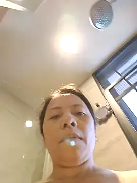 Snapshot of doggiepossession chatting on November 29, 2025, 7:22 am doggiepossession online show from November 29, 2025, 7:22 am