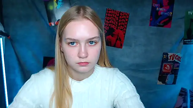 MademoiselleCl online show from November 12, 2025, 1:11 pm