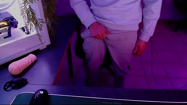 Snapshot of Vlad230323 chatting on December 28, 2024, 4:20 pm Vlad230323 online show from December 28, 2024, 4:20 pm