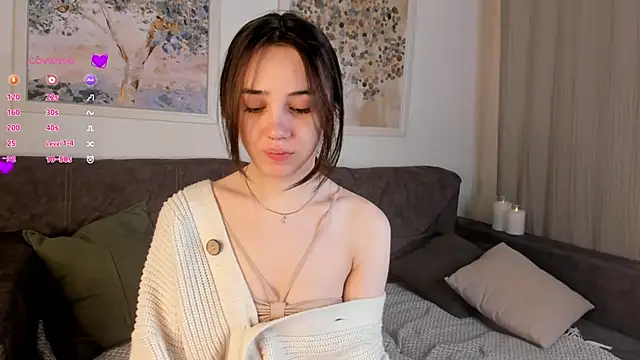 GillianDowdey online show from February 8, 2025, 1:22 am