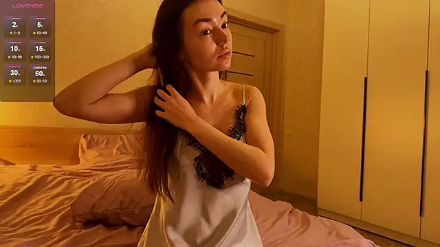 julya flowerss online show from January 17, 2026, 2:11 pm