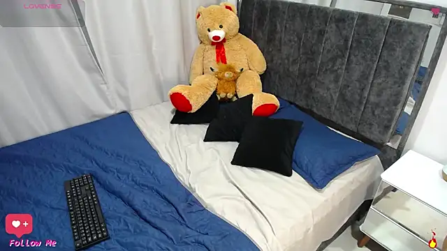 anna alvarez online show from May 31, 2026, 12:41 am