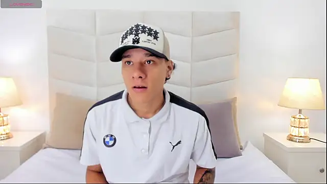 Snapshot of Buda_and_Cataleya_ chatting on March 14, 2025, 2:08 pm Buda and Cataleya online show from March 14, 2025, 2:08 pm