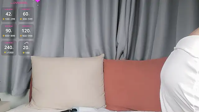 Snapshot of Youth3_ chatting on February 21, 2025, 12:50 pm Youth3  online show from February 21, 2025, 12:50 pm