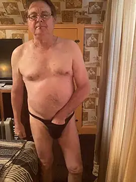 Snapshot of Tonybaloney1972 chatting on January 14, 2025, 1:28 pm Tonybaloney1972 online show from January 14, 2025, 1:28 pm