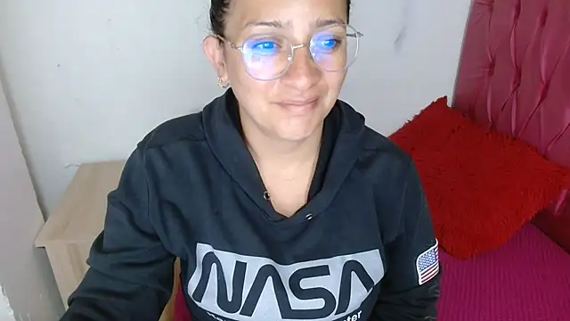 Snapshot of sarax_ximena chatting on November 26, 2025, 9:43 am sarax ximena online show from November 26, 2025, 9:43 am