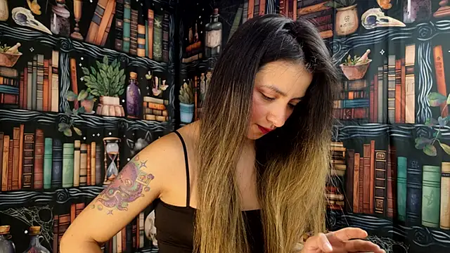 julietta   jackson online show from December 1, 2025, 8:25 pm