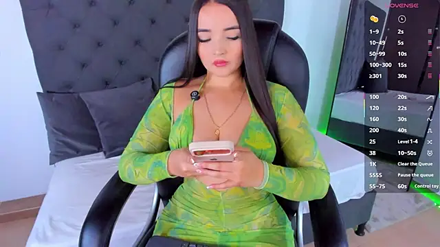 ninfomaria  online show from February 26, 2026, 7:24 pm