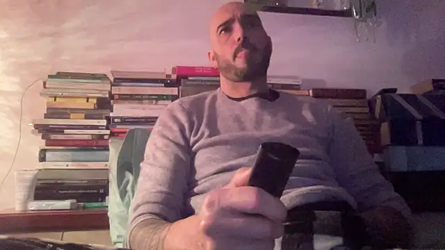 alessandromori91 online show from April 1, 2026, 7:00 pm