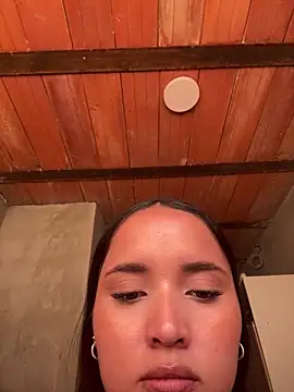 MollySanders    online show from June 21, 2026, 9:17 pm