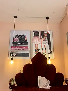 Violetta Suky online show from December 5, 2025, 1:20 pm