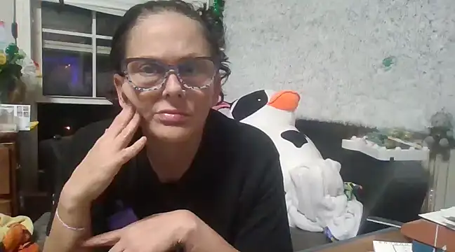 Snapshot of TopazVixen chatting on March 15, 2025, 12:25 am TopazVixen online show from March 15, 2025, 12:25 am