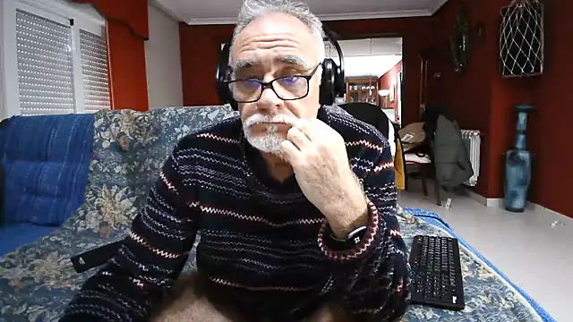 maduroguapo online show from March 4, 2025, 5:03 pm