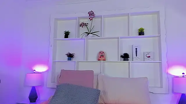 Jenifer Diaz online show from March 9, 2026, 1:04 pm