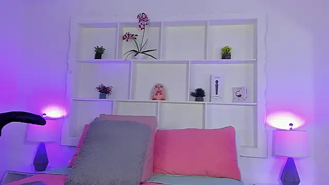 Jenifer Diaz online show from April 23, 2026, 12:40 pm