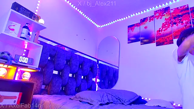 Alex and Fabian online show from November 23, 2025, 8:41 pm