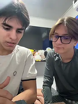 Snapshot of Alex_and_Fabian chatting on June 21, 2026, 11:29 pm Alex and Fabian online show from June 21, 2026, 11:29 pm