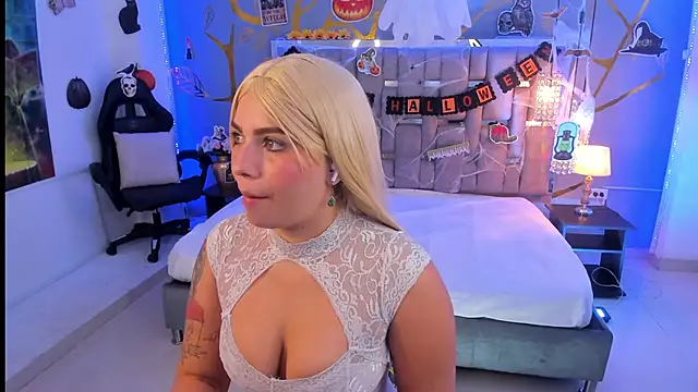 AlessiaDouce online show from October 24, 2025, 4:53 am