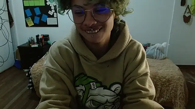 fenixmfx19 online show from January 31, 2025, 4:25 am