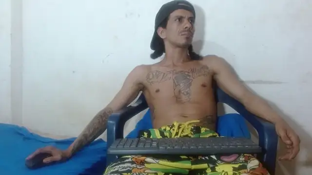 Snapshot of damian_bottom_bigcock chatting on January 8, 2026, 12:24 am damian bottom bigcock online show from January 8, 2026, 12:24 am