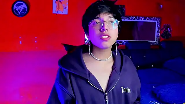 Snapshot of AnggelONfiree chatting on February 8, 2025, 3:52 am AnggelONfiree online show from February 8, 2025, 3:52 am