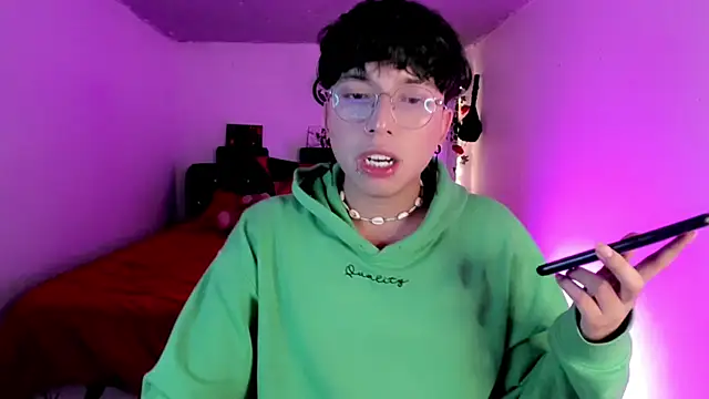 AnggelONfiree online show from November 10, 2025, 4:11 am