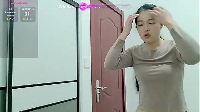 luoxuwen online show from March 24, 2026, 9:53 pm