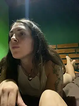 isadelasestrellas online show from March 19, 2025, 3:09 am